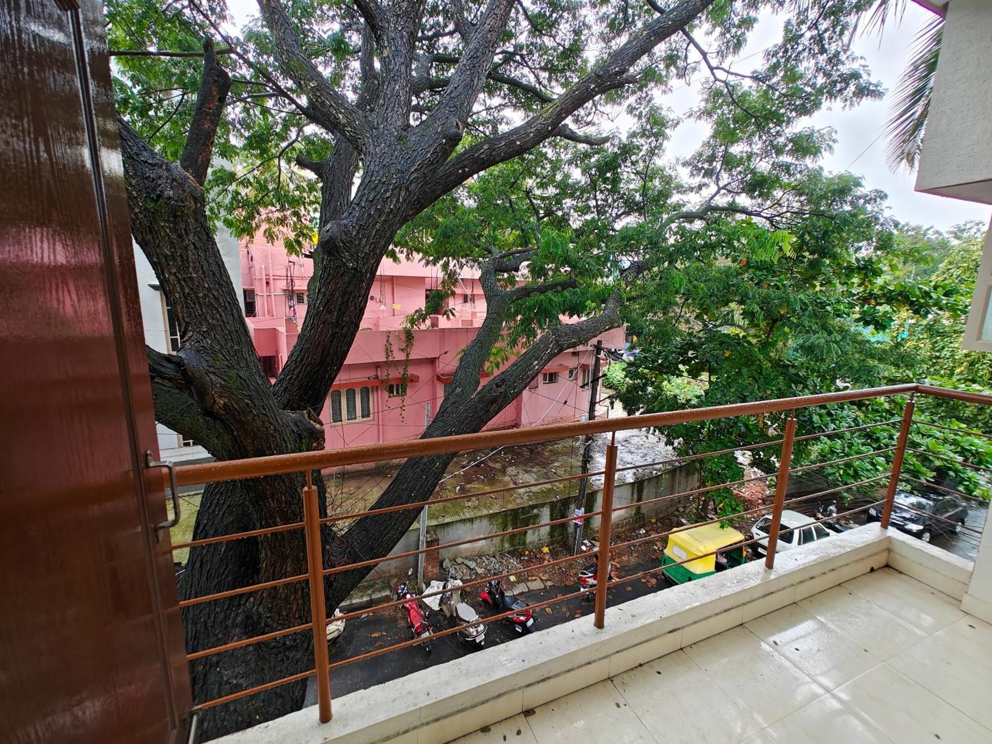Sampada Homestay Bangalore Luaran gambar