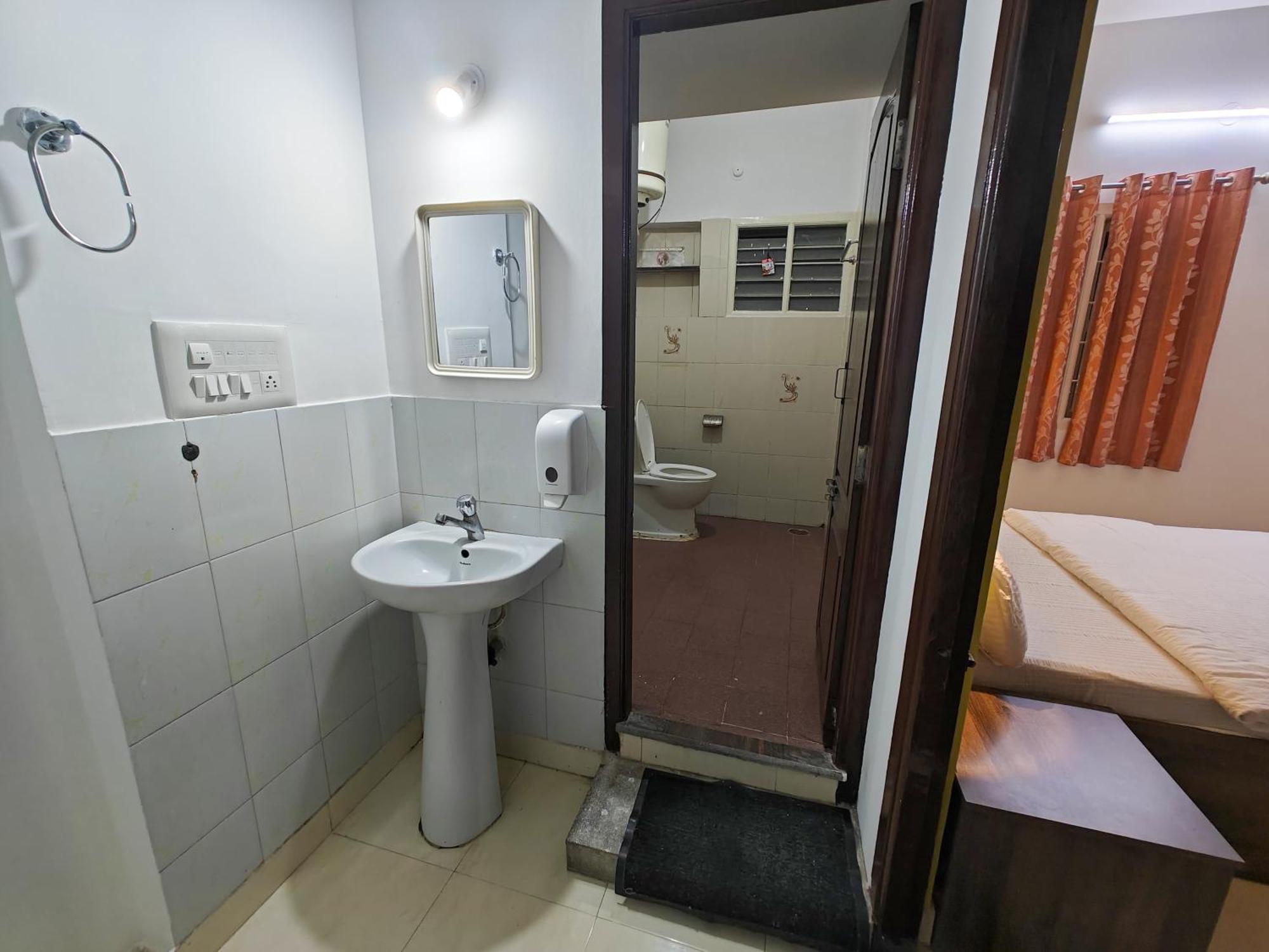 Sampada Homestay Bangalore Luaran gambar