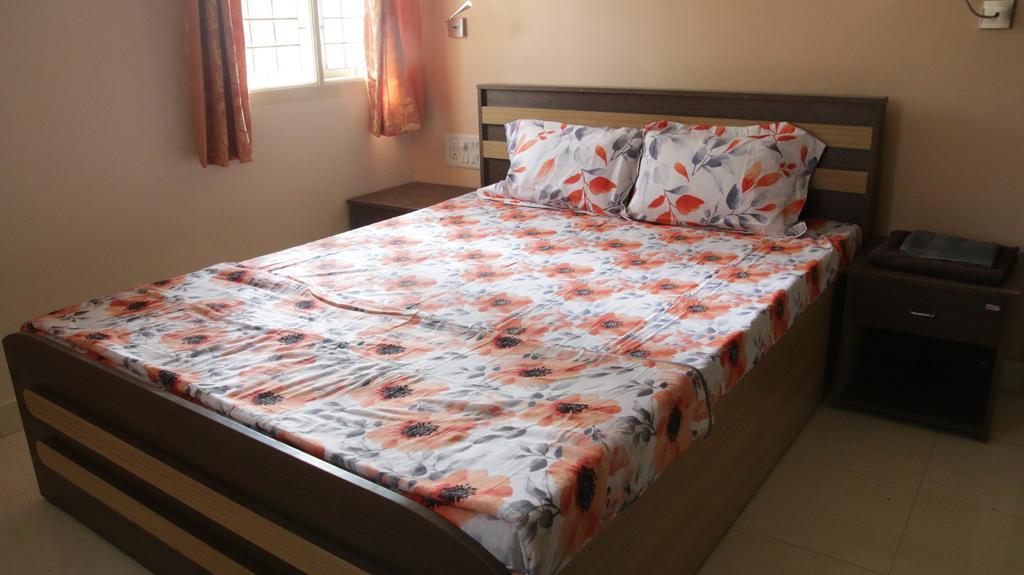Sampada Homestay Bangalore Luaran gambar