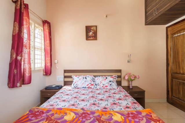 Sampada Homestay Bangalore Luaran gambar